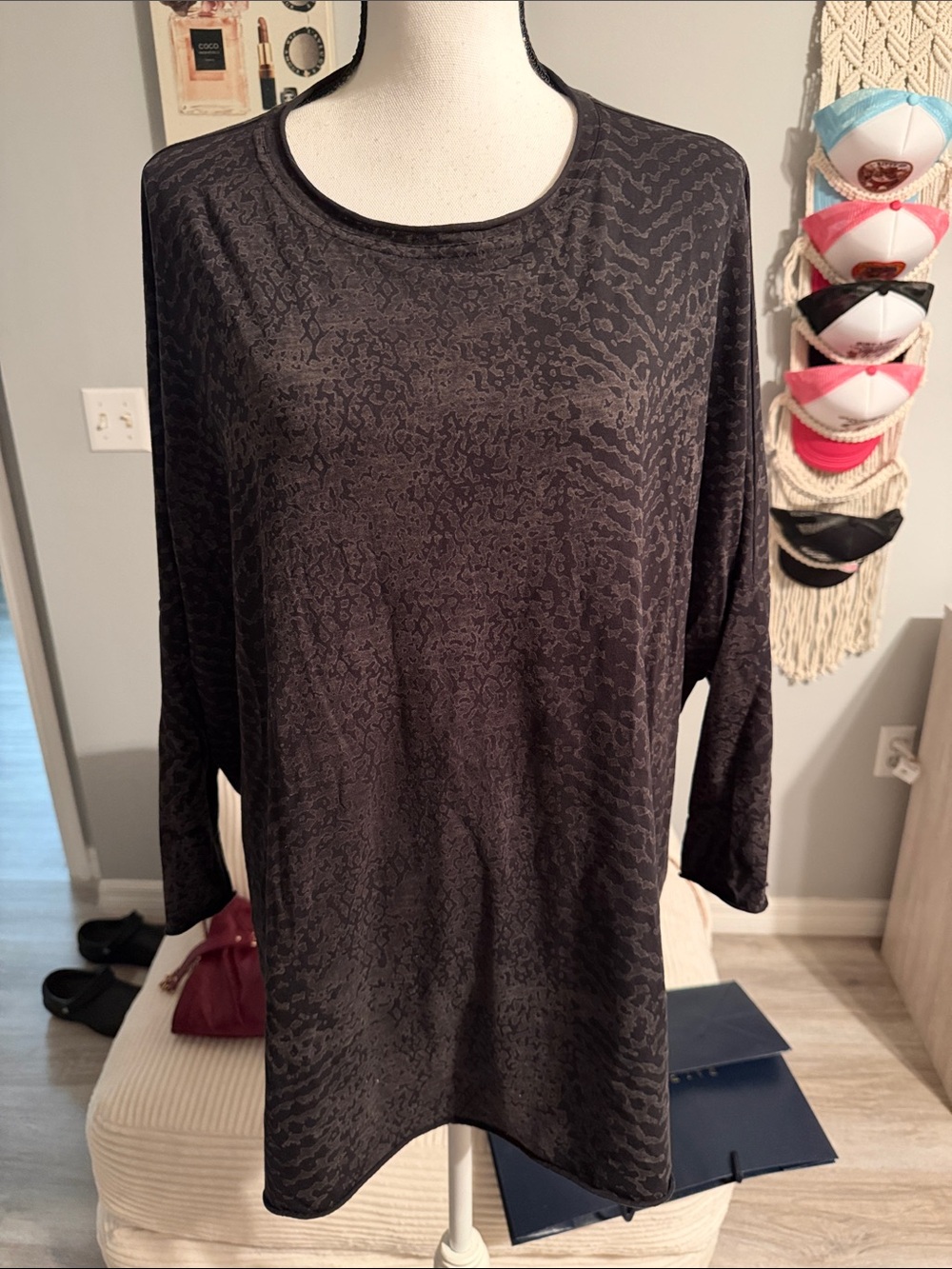 Planet by Lauren G animal print top one size